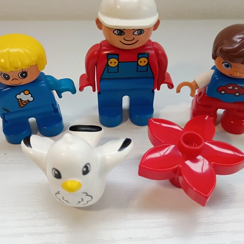 Lego Duplo Figures Accessories Lot Of 5